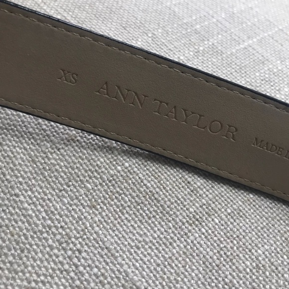 🎉HP 🎉Ann Taylor Navy Belt NWT - Picture 4 of 5